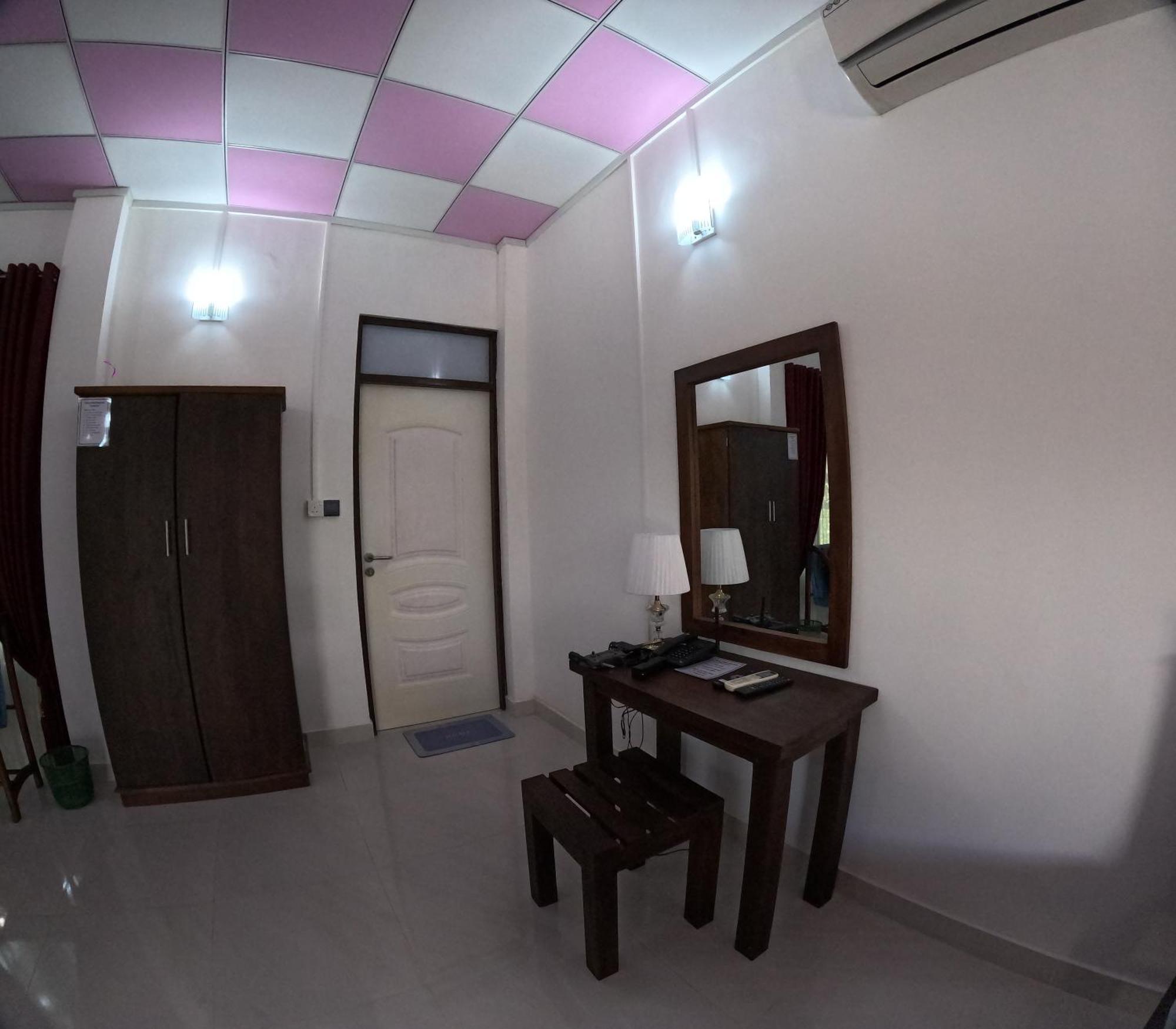 Spice Village Hotel & Restaurant Habarana Exterior photo