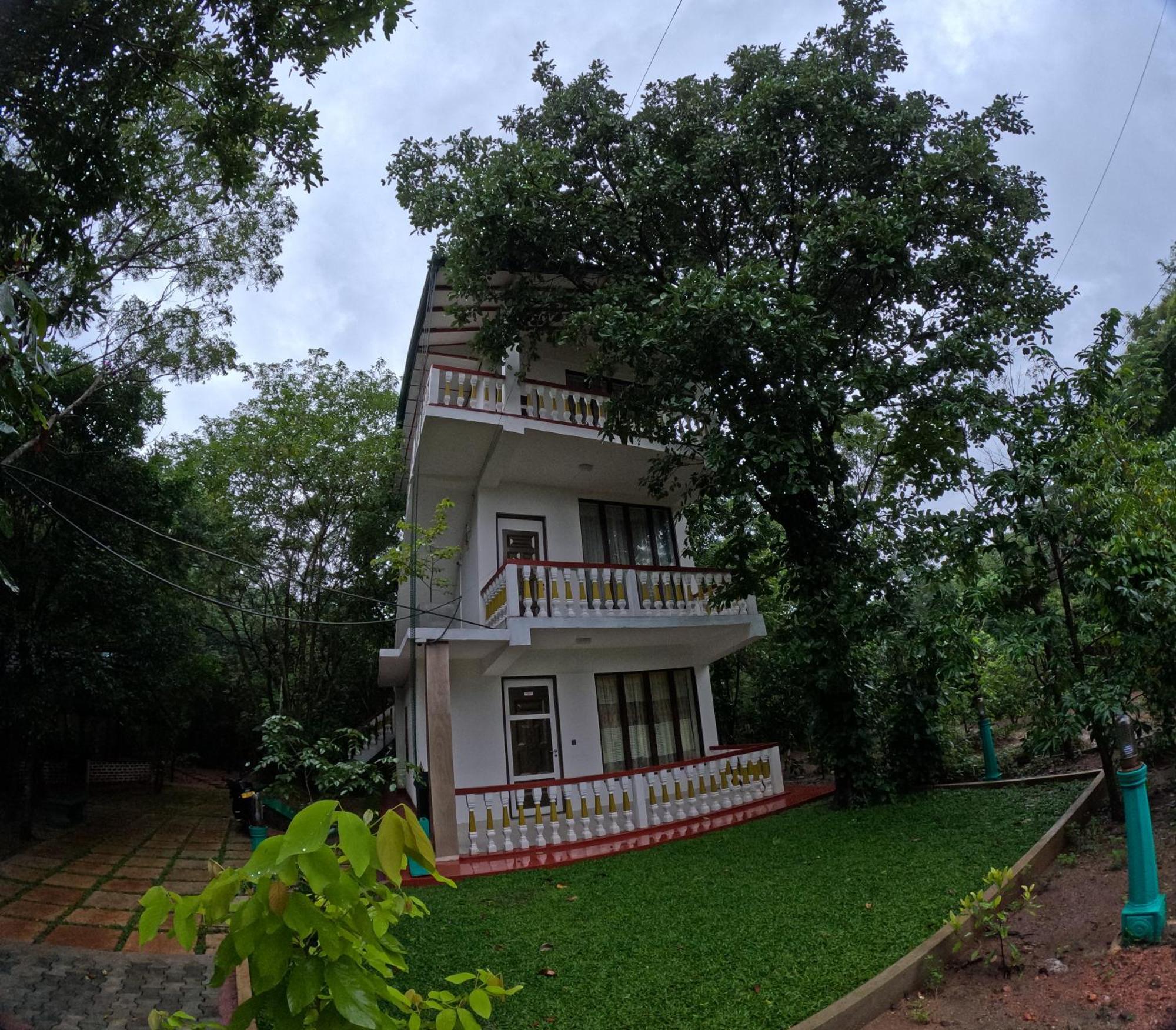 Spice Village Hotel & Restaurant Habarana Exterior photo