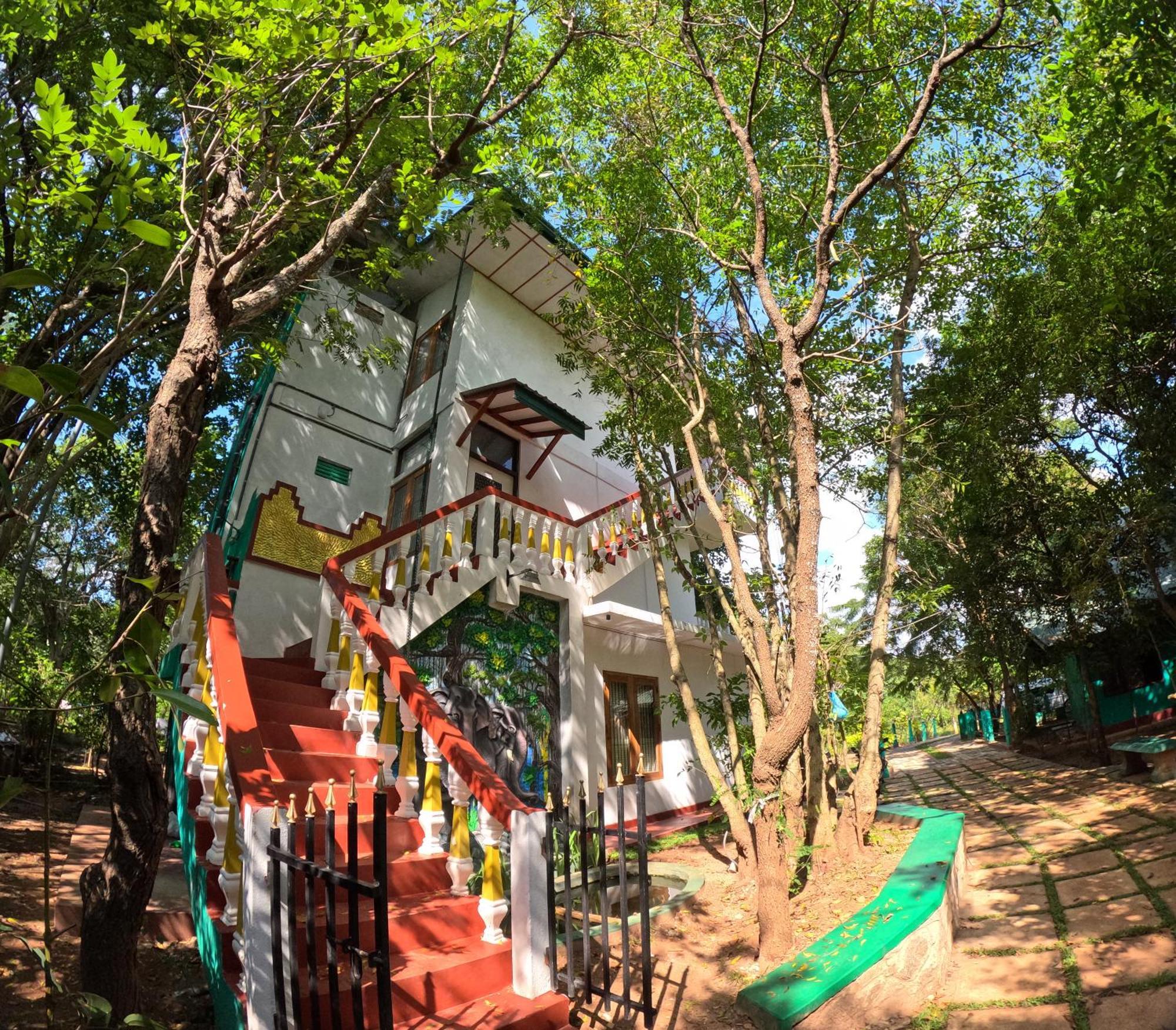 Spice Village Hotel & Restaurant Habarana Exterior photo